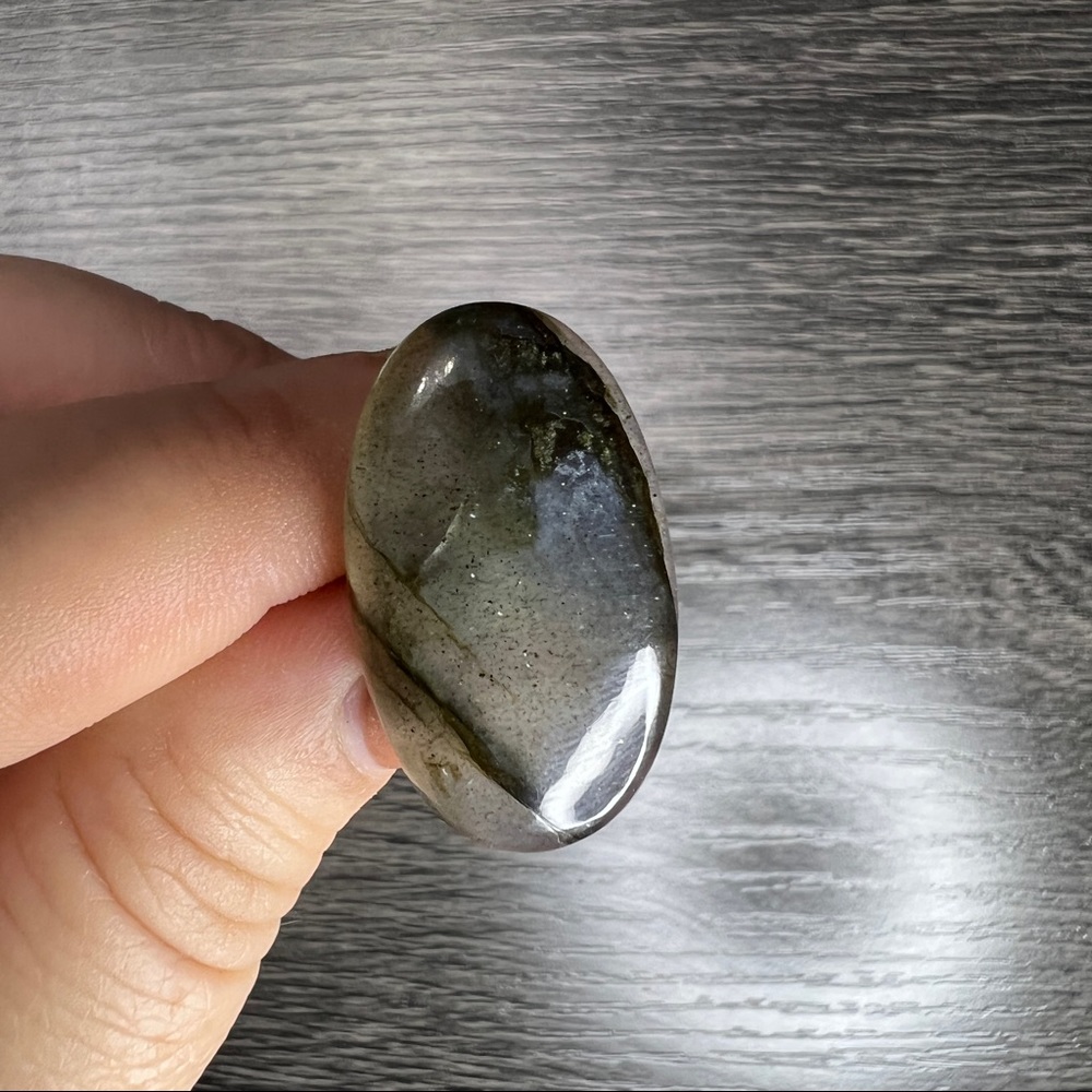 Labradorite Stone Statement Ring - Picture 4 of 4